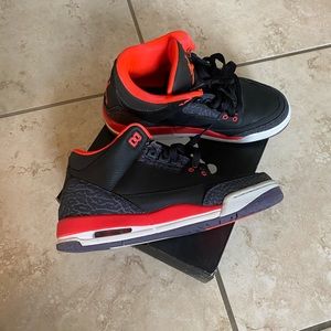 Stylish Black and Red Women's Sneakers
